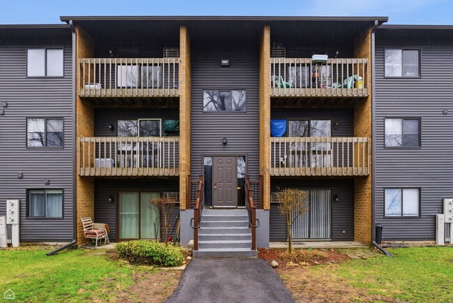 Building Photo - 627 S Virginia Rd Unit 112