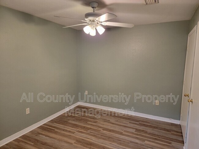 Photo - 4000 SW 23rd St Unidad 2-102