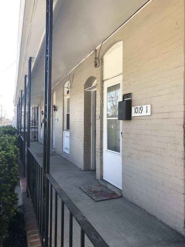 Photo - 1015 W Leigh St Unit Apt #2 (2nd Flr)