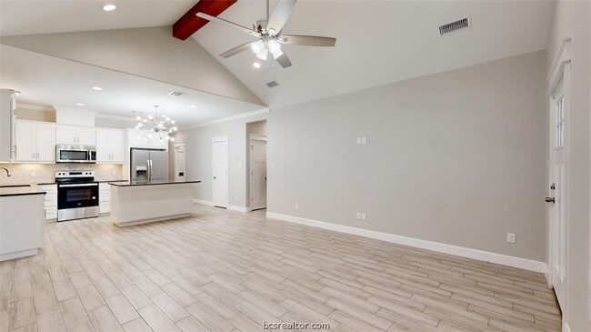 Photo - 513 Kubin St