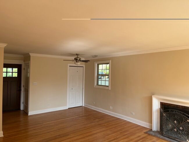 Dining Room - 2318 Crestmont Ave Unit 2318A