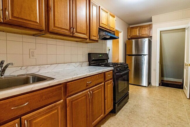 Photo - 732 Old Riverside Rd