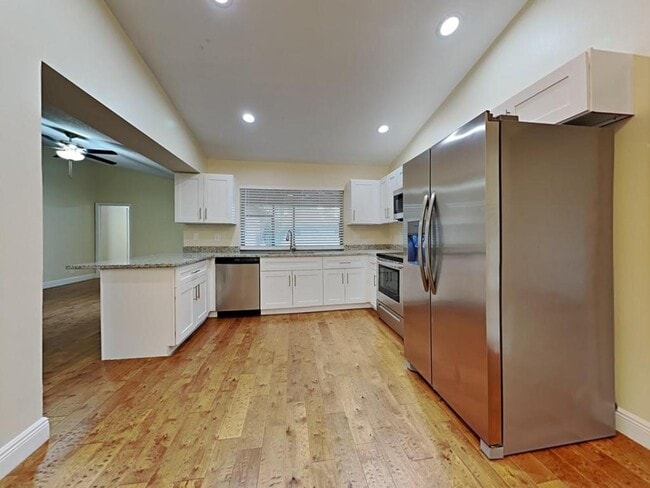 Photo - 13598 Jonquil Pl Casa
