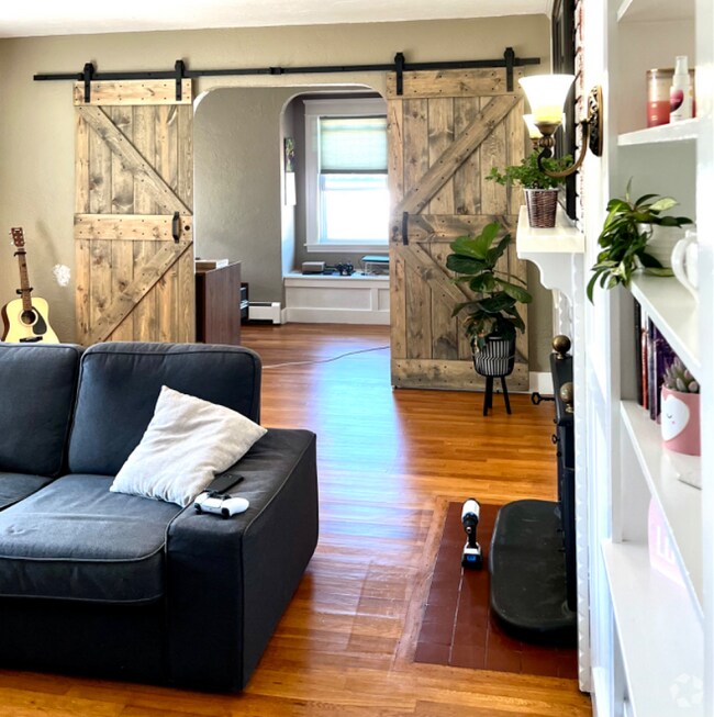 Building Photo - 13 Mechanic St Unit 2 Rental