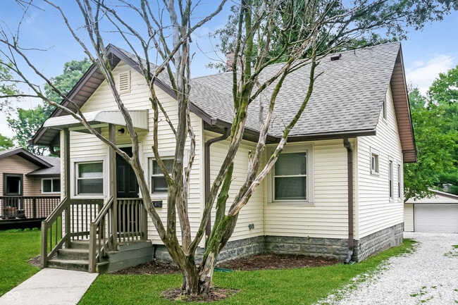 Photo - 935 N Gibson Ave