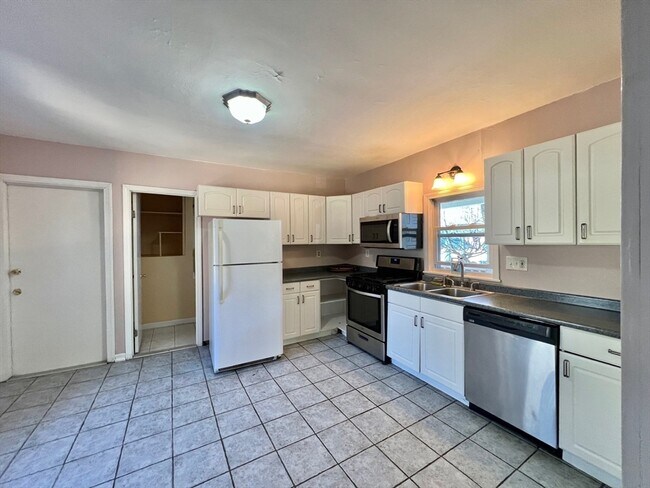 Photo - 18 Garland Ave