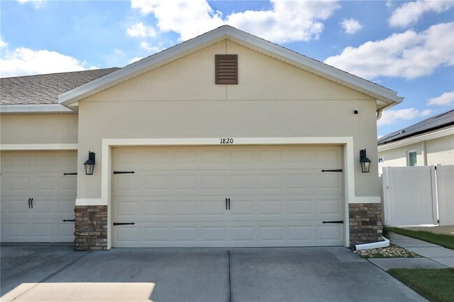 Photo - 1820 Veterans Dr.