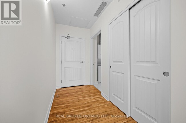 Photo - 150 Mill St Unité 114