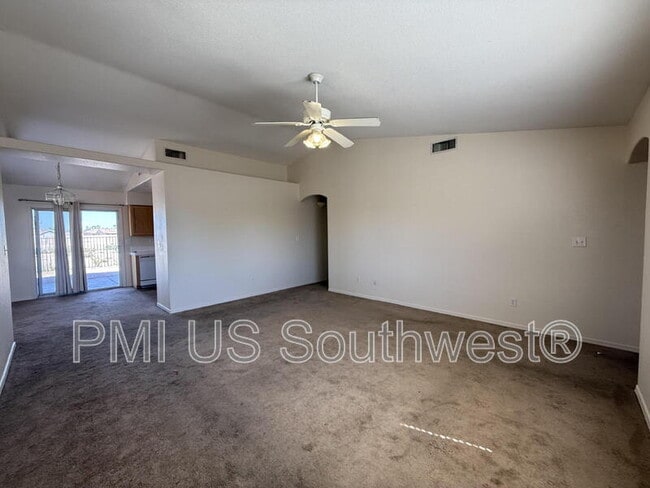 Photo - 1605 E Rinaldi Way