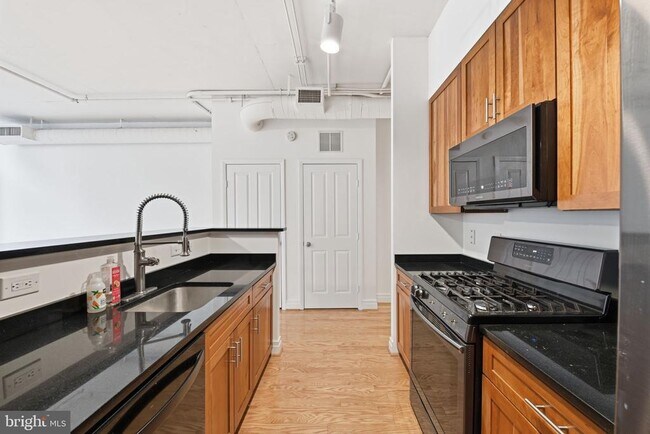 Photo - 1205 N Garfield St Unit 401