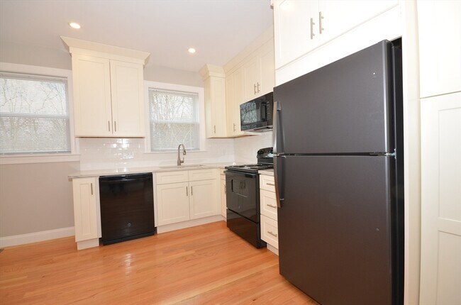 Photo - 18 Eaton Ave