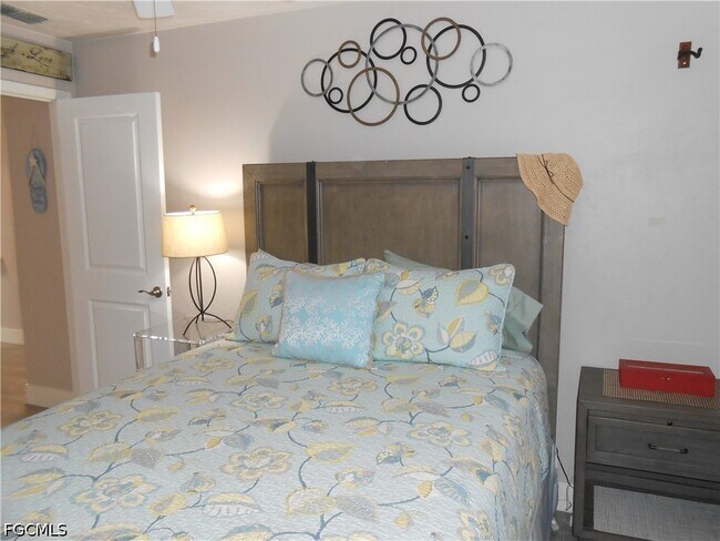 Photo - 6 Aztec Lily Ln