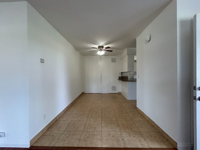 Photo - 2340 W Greenacre Ave Unit 3