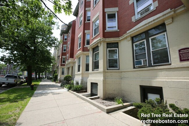 Photo - 1307 Commonwealth Ave