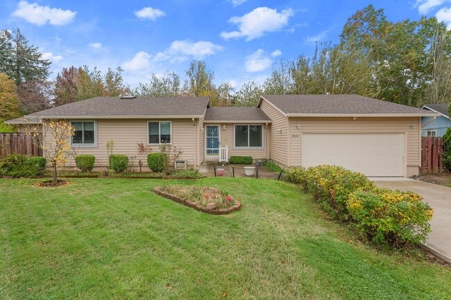 Building Photo - Spacious, renovated 3-bdrm/2-bath ranch-style gem in Troutdale. W/D, 2-car garage, fireplace