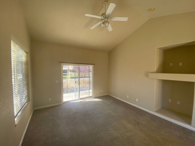 Photo - Sparks - Gated Community - 2 Bed 2.5 Bath - $200 OFF FIRST MONTHS RENT SPECIAL!