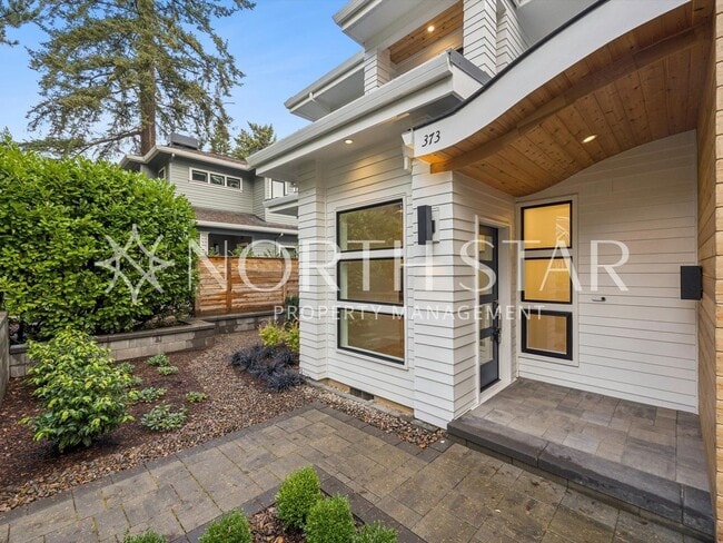 Photo - Lake Oswego Modern Luxury Duplex