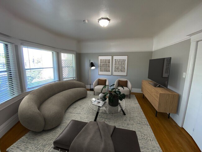Building Photo - 5824-5826 Telegraph Ave Unit 5824 Rental