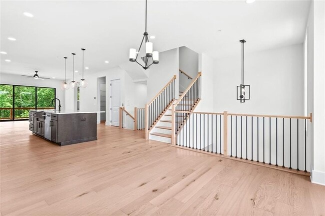 Photo - 2040 Juliette Ave