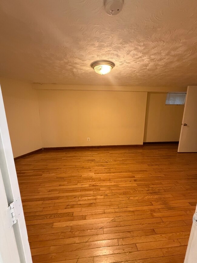 Photo - APTS in Everett, Malden, Chelsea & Boston