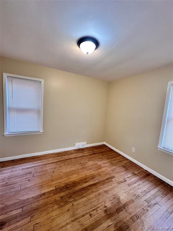 Photo - 11733 Minden Ave