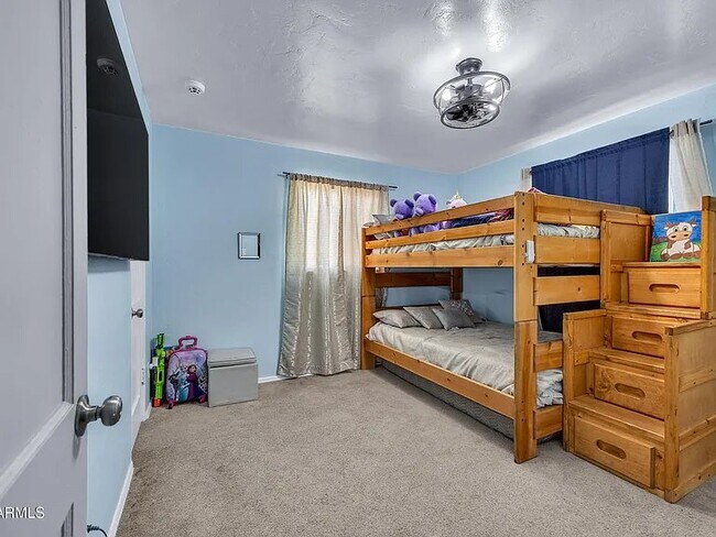 Photo - 2801 W Glenrosa Ave