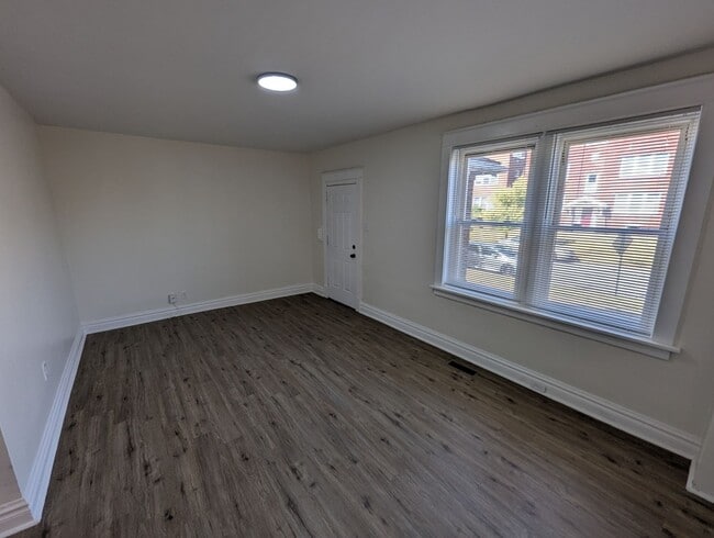 Photo - 5120 Lexington Ave Unit 1F