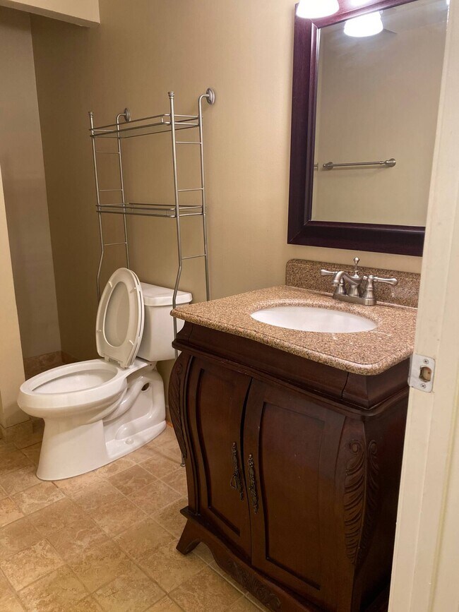 Photo - 5819 Waterdale Ct