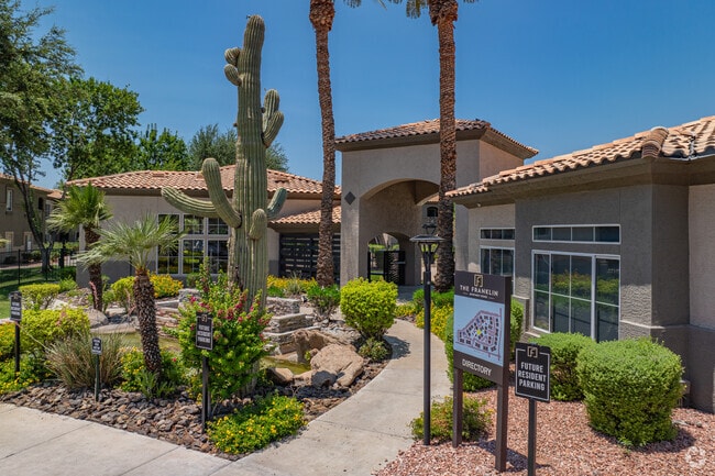 Oficina de arrendamiento - The Franklin Apartment Homes