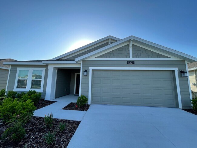 Building Photo - BEAUTIFUL BRAND NEW 2022 Home in the new S...