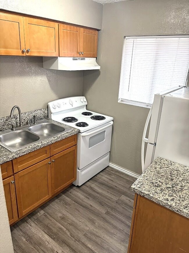Photo - 1310 Bundrant Dr Unit Apt 802