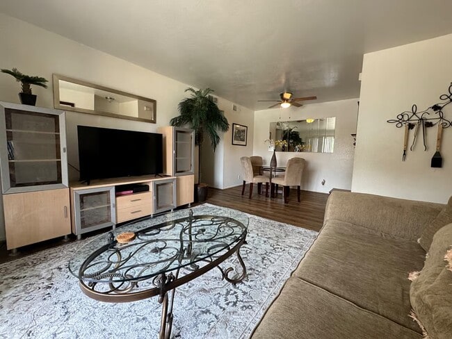 Photo - 74800 Sheryl Ave Unidad 103