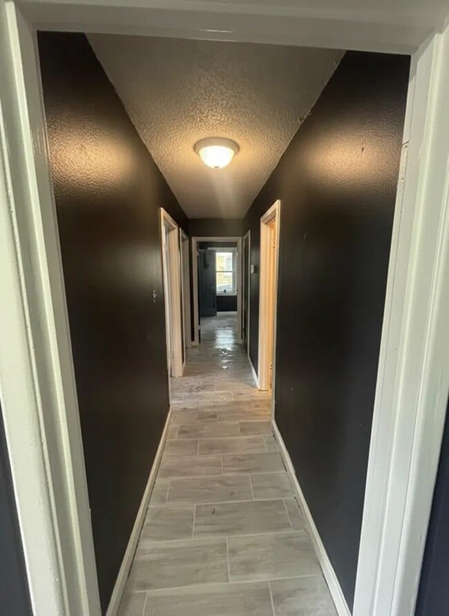 Photo - 2801 Alvin Ave