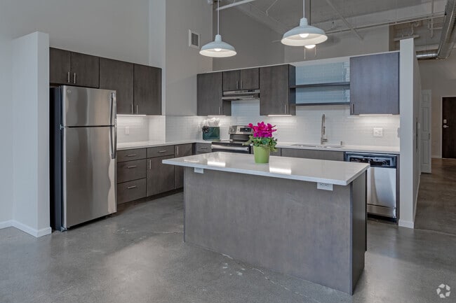 1BR, 1BA - Harriet