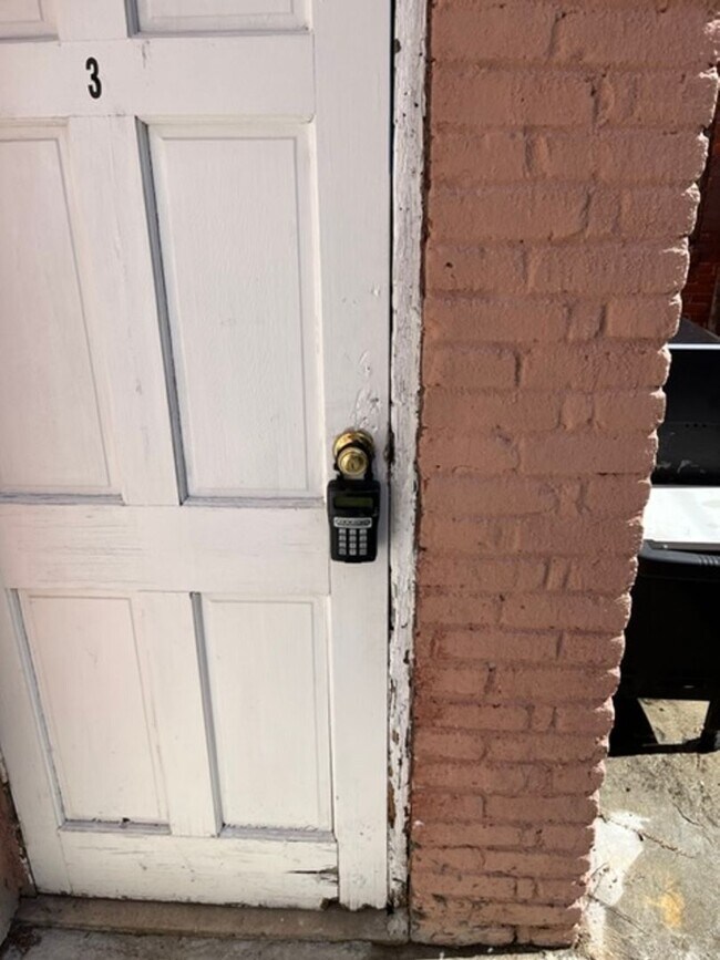 Photo - 531 N 8th St Unit Apt. 3 2nd Fl. Rear