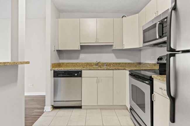 Photo - 1228 S Michigan Ave