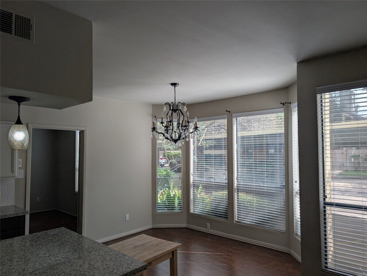 Photo - 1881 Bering Dr