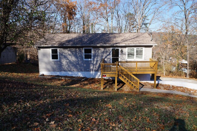 Photo - 6343 Cadbury Dr NW