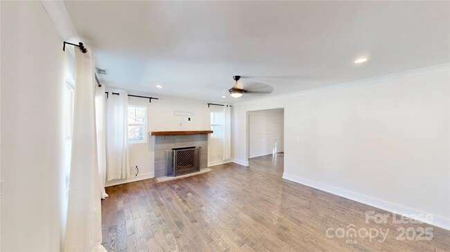 Photo - 1412 N Sharon Amity Rd