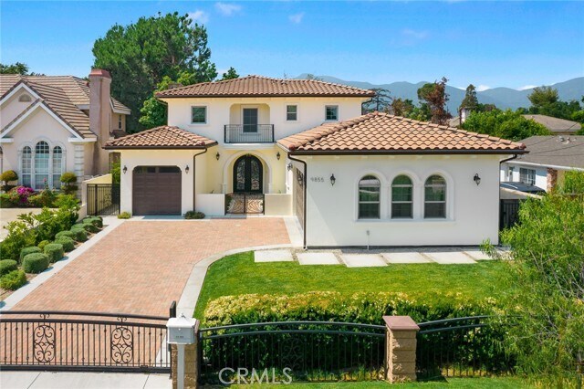 Photo - 9855 Wendon St