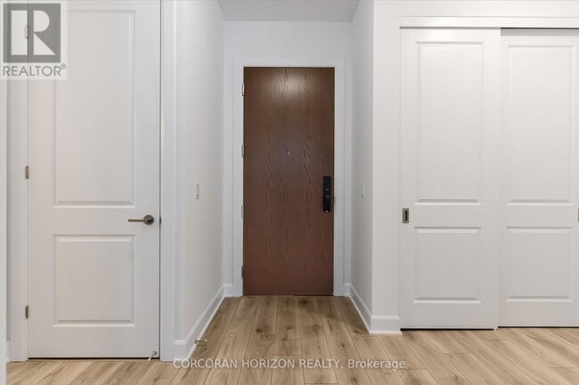 Photo - 3240 William Coltson Ave Unité 121