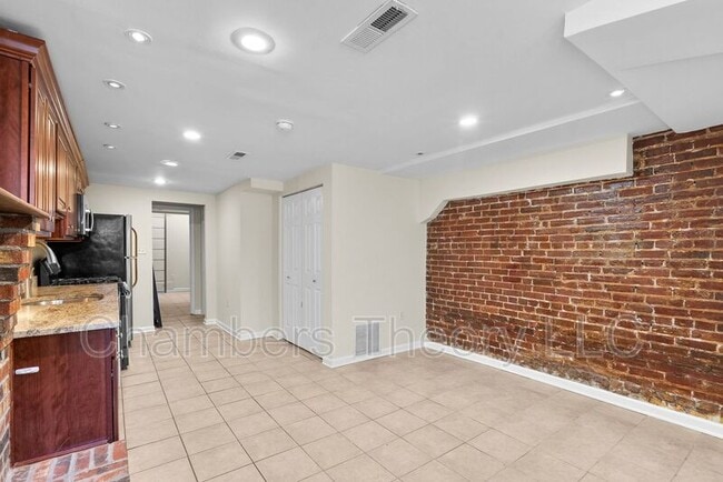Building Photo - 533 Florida Ave NW Unit #1 Rental