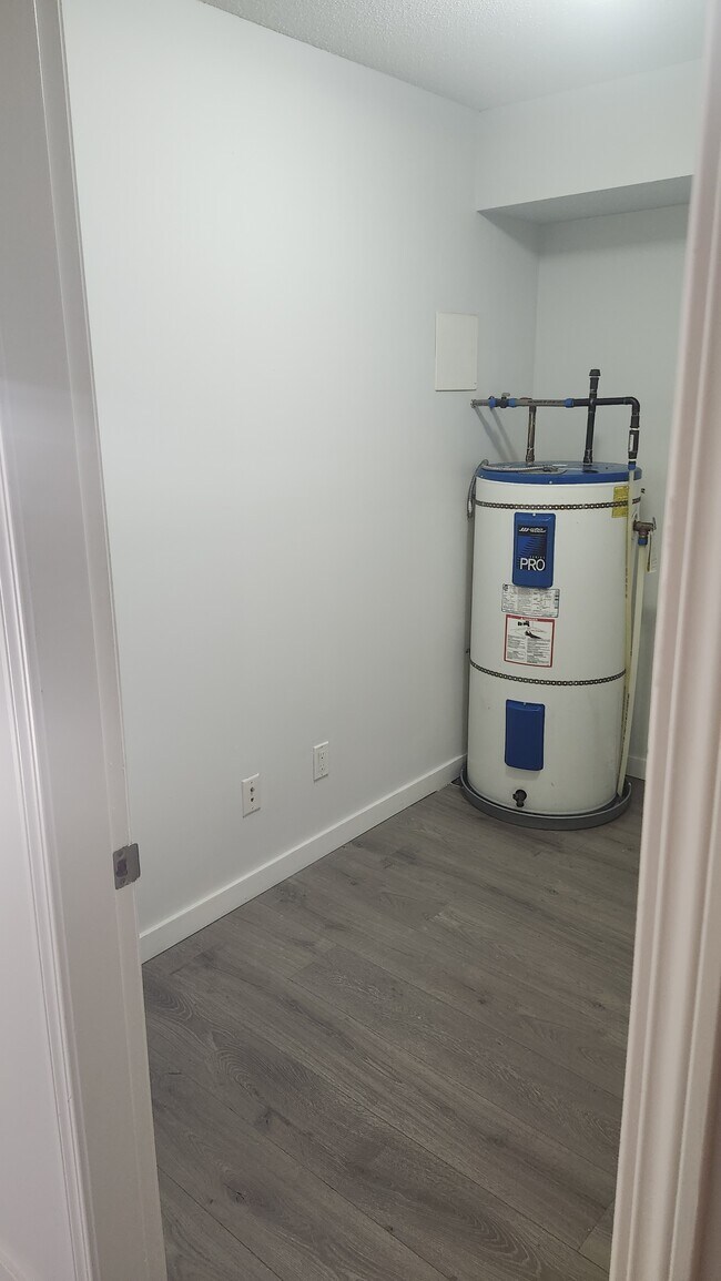 Photo - 3683 E Hastings St