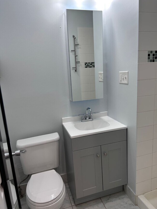 Photo - 2216 Summer St Unit 1