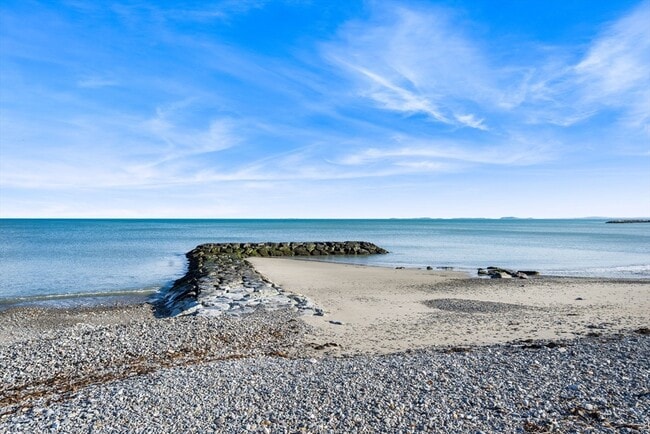 Photo - 249 Winthrop Shore Dr Unit 4