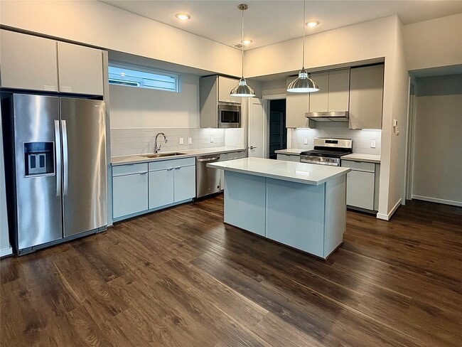 Photo - 5815 Fairdale Ln