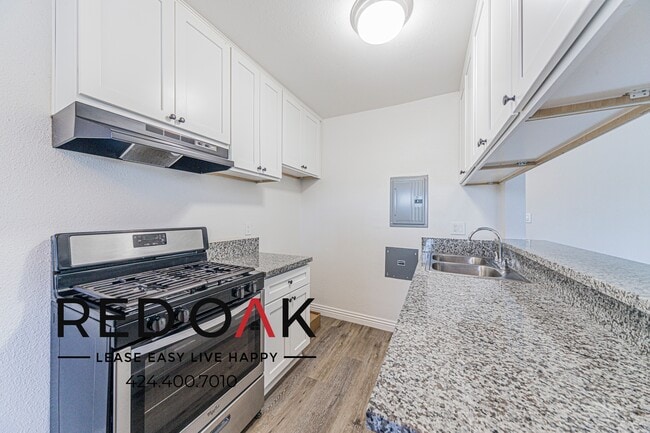 Photo - 8040 Reseda Blvd Unidad 238