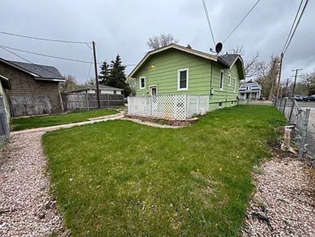 Photo - 4 bedroom 2 bathroom home!