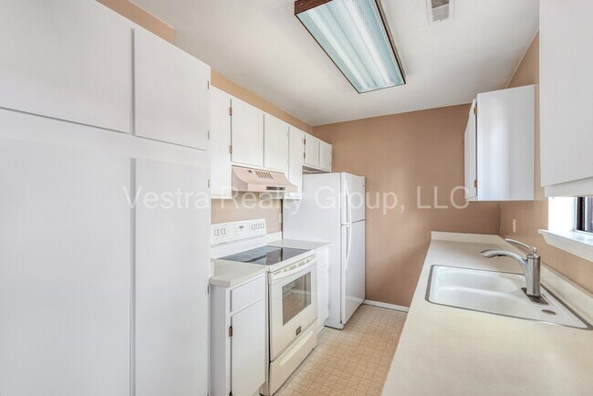 Photo - 2265 S Buckley Rd