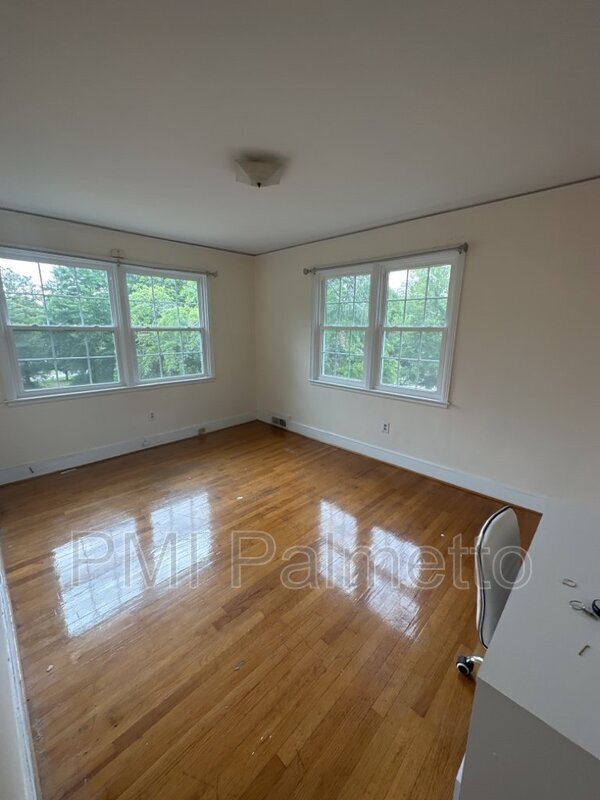 Photo - 513 Edisto Ave